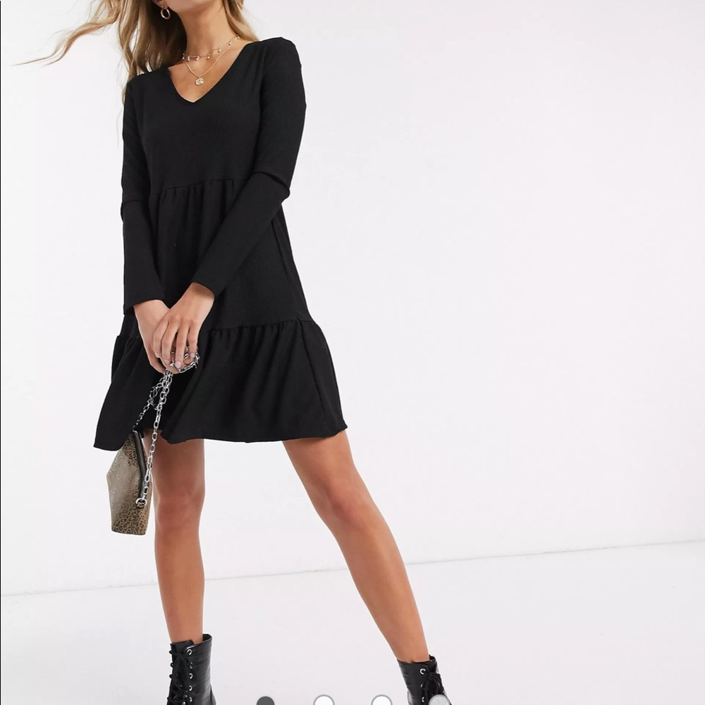 ASOS mini dress size 12 Large | black crinkle tiered dress